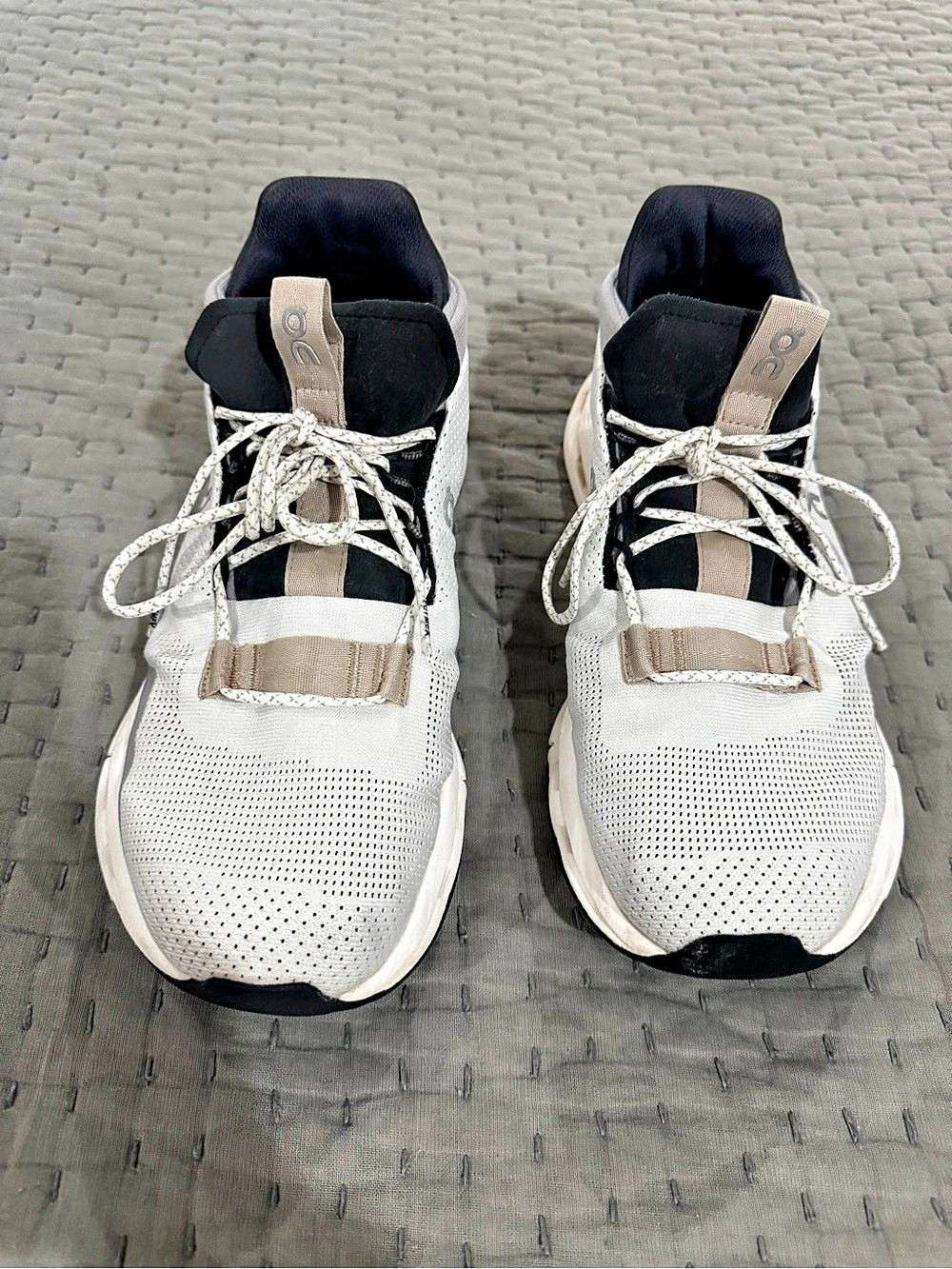 On Cloud 5 Athletic Shoes US 10.5 White & Gray